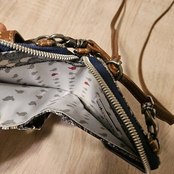Sakroots Smartphone Wristlet Crossbody Wallet Blue  Zip Around * No Wrist Strap - Picture 6 of 8